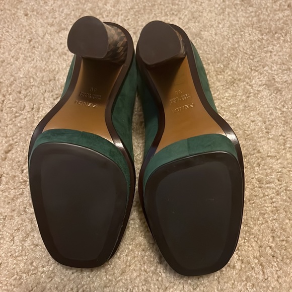 NWOT FENDI Oxblood Leather Pumps w Striped Stack Heel - Picture 11 of 11